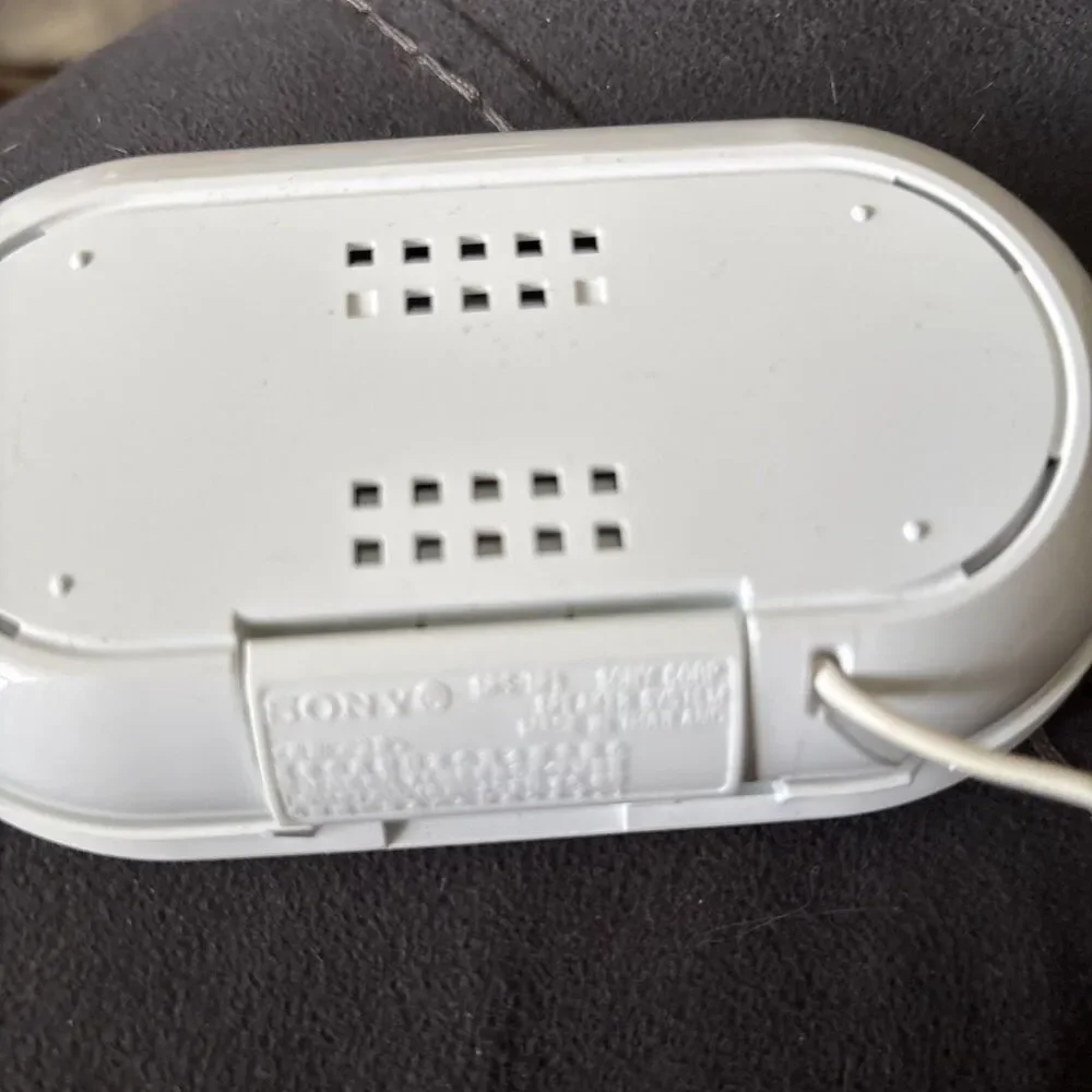 Sony SRS-TP1 White Portable Stereo Travel Speaker Not Tested